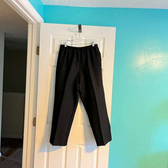 Alfred Dunner Pull on Pants/slacks - Picture 2 of 4